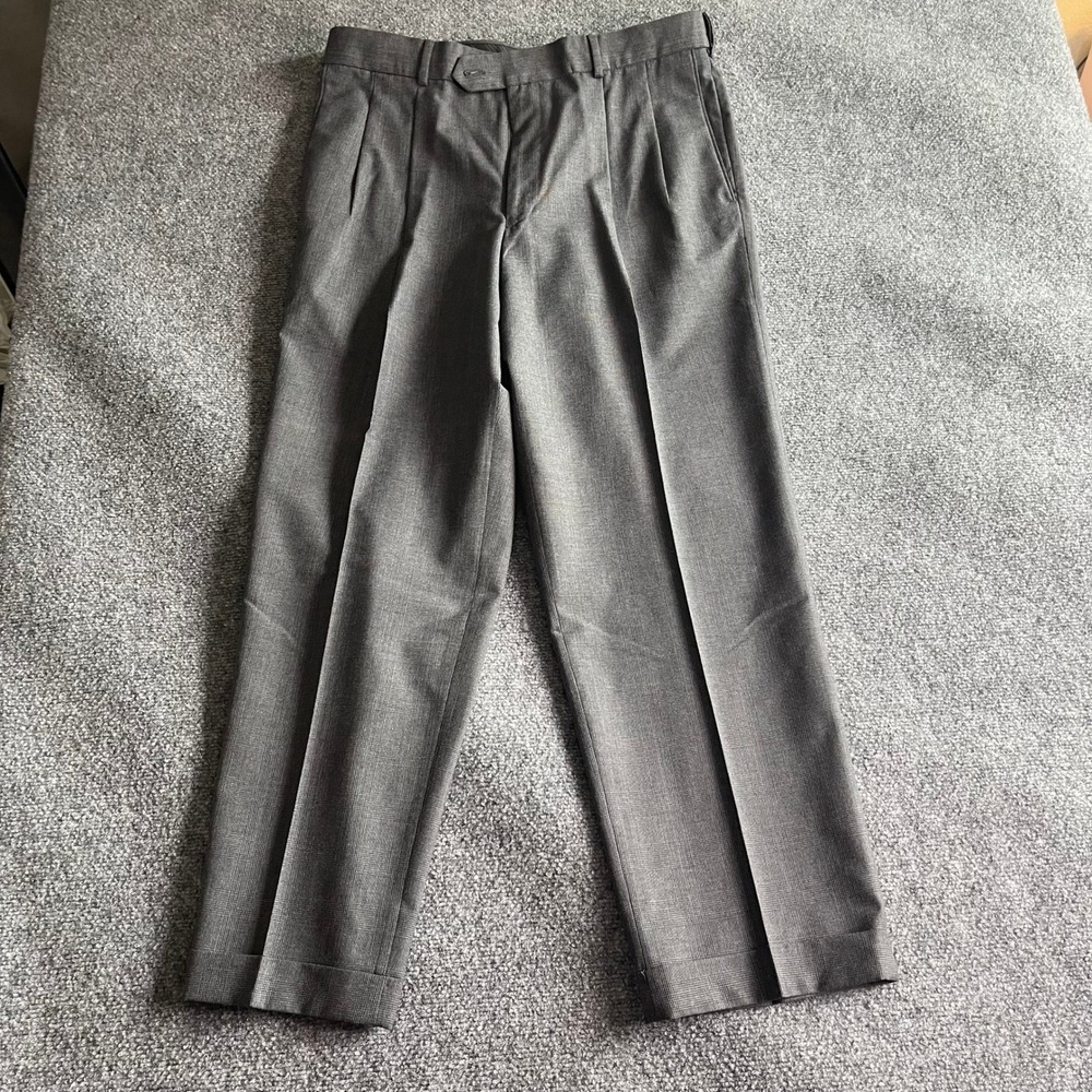 Stafford Essentials Mens 36x30 Gray Glen Plaid Pleated Cuffed Dress Pants 54341